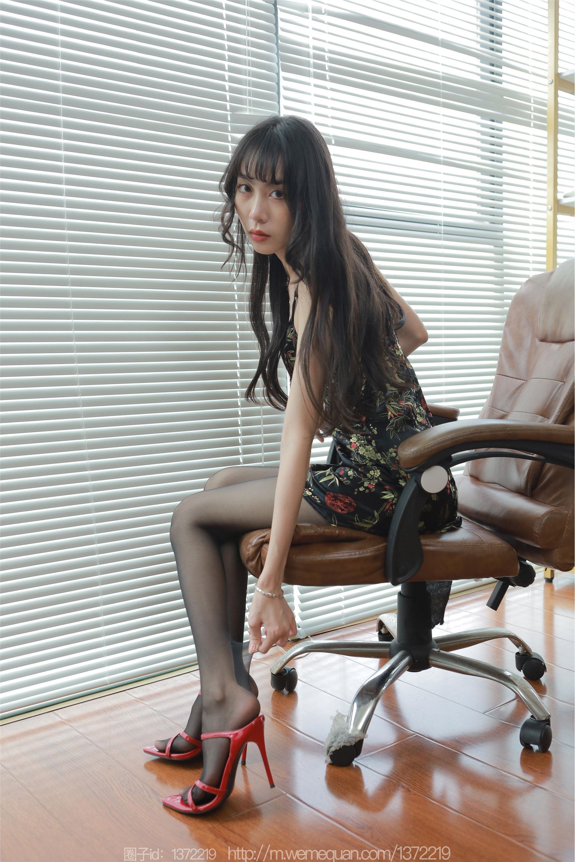 IESS异思趣向  2023.07.20 丝享家 1485 团团《长长的月退》